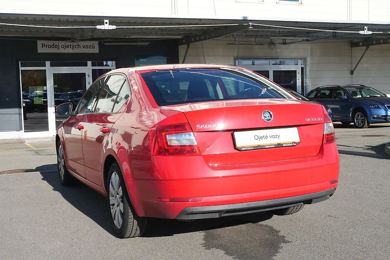 Škoda Octavia - fotka 4 z 6