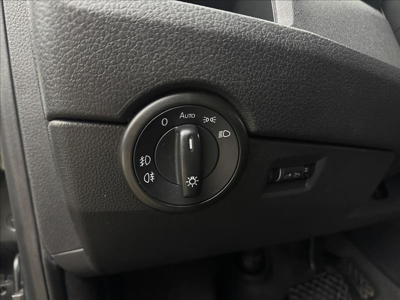 Volkswagen Caravelle 2,0 110kW DSG NZTOP LONG TZ - fotka 8 z 39