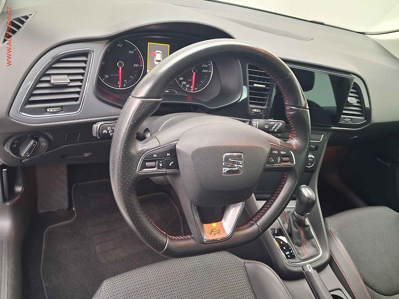 Seat Leon (2015) 2.0TDi, DSG, LED, navi - fotka 12 z 18