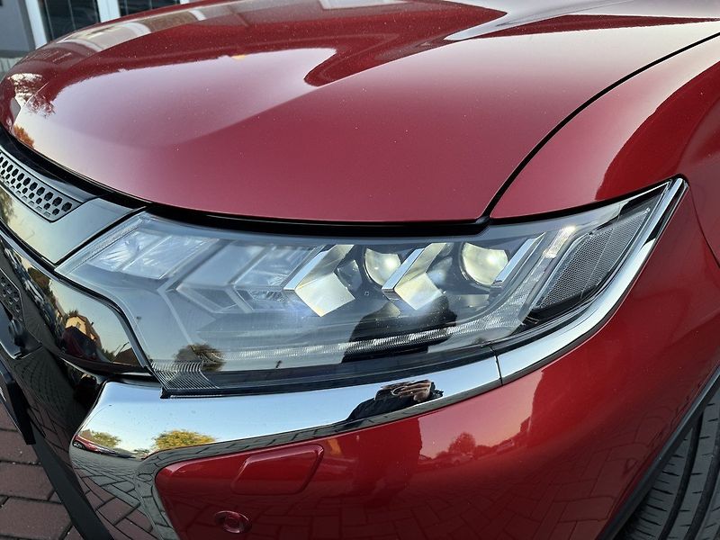Mitsubishi Outlander (2019) 2.0i Mivec AWD Automat LED - fotka 34 z 48