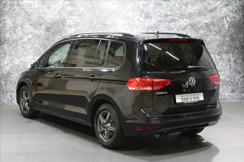 Volkswagen Touran 1,4 TSI Comfortline 7-míst - fotka 3 z 32