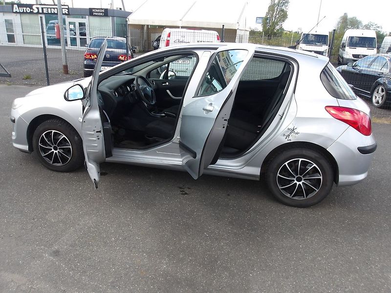 Peugeot 308 1,6i NAJ.170000km !!! - fotka 7 z 27
