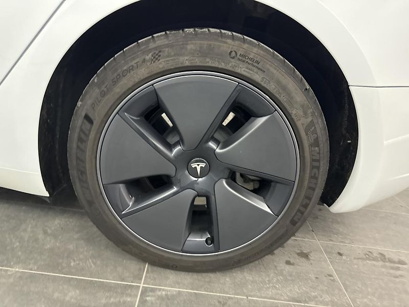 Tesla Model 3 LONG RANGE DUAL MOTOR TZ  94% - fotka 9 z 12