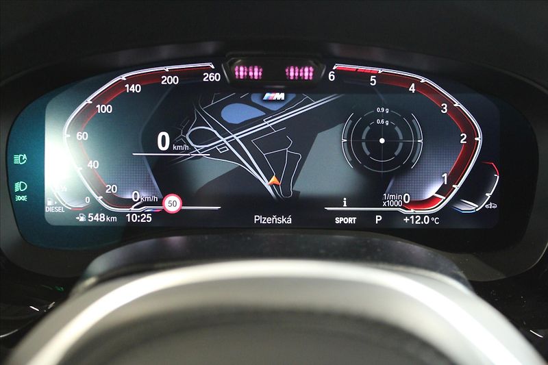 BMW Řada 5 530d xDrive M Sport DAProf/360 - fotka 18 z 35