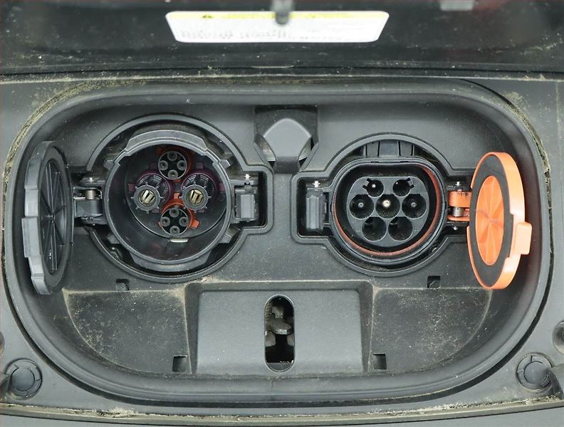 Nissan Leaf (2019) 40 kWh, SoH 88%, Automat - fotka 17 z 18