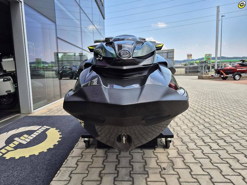 Sea Doo (2023) RXP XRS Apex 1+1-up 300hp Audi - fotka 10 z 23