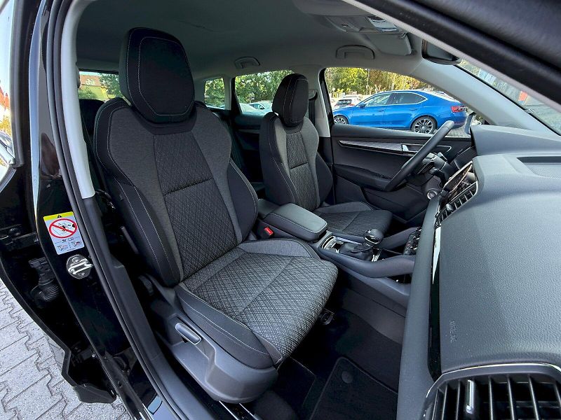 Škoda Karoq (2025) 2.0 TDI 110 kW DSG 4x4 TopSele - fotka 27 z 27