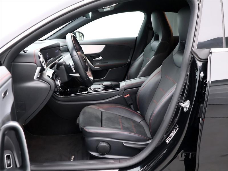 Mercedes-Benz CLA 2,0 CDI AMG CZ DPH Navi - fotka 10 z 37