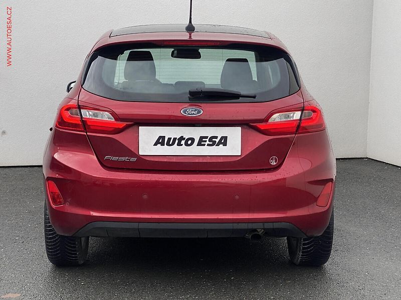 Ford Fiesta (2017) 1.0 EB, Titanium, kamera - fotka 5 z 17
