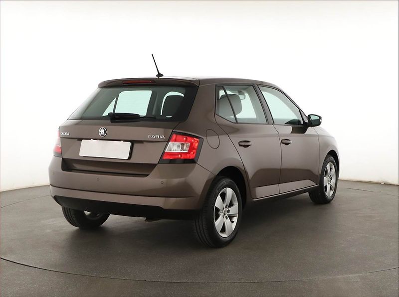 Škoda Fabia (2018) 1.0 TSI, Serv.kniha, Tempomat - fotka 5 z 15