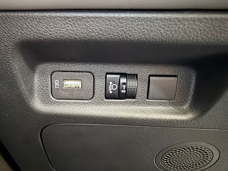 Dongfeng Ostatní E3 360° kamera 42kWh - fotka 31 z 37