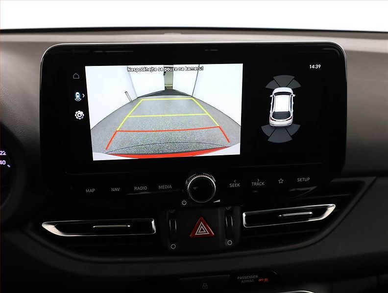 Hyundai i30 (2022) 1.5 T-GDI MHEV, Serv.kniha - fotka 16 z 19