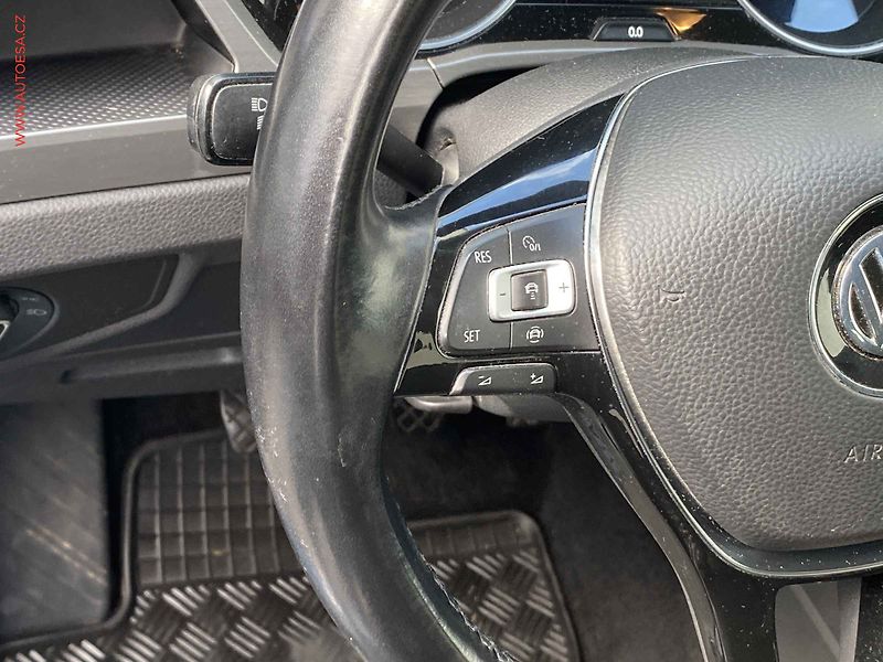 Volkswagen Touran (2019) 1.5TSi, 2.maj,ČR, AC, LED - fotka 14 z 18