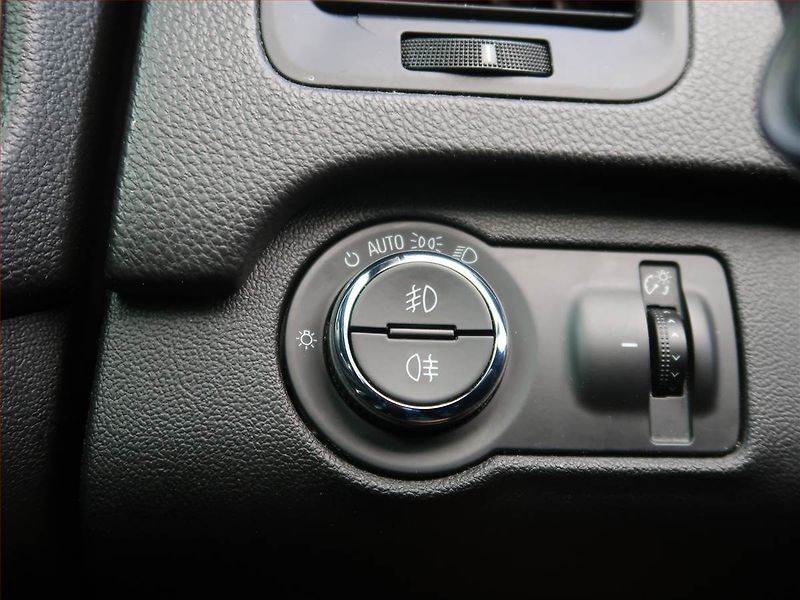 Opel Insignia (2015) 2.0 CDTI, 4X4, Automat, Navi - fotka 20 z 20