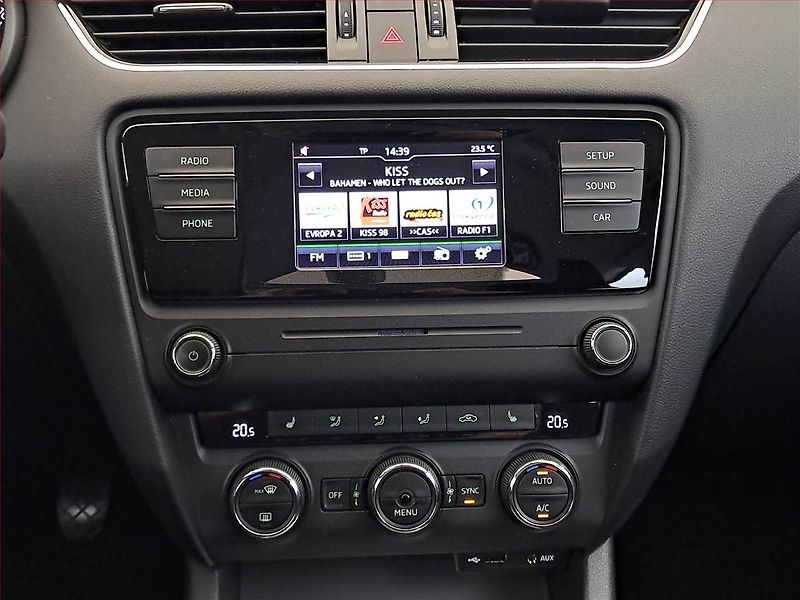 Škoda Octavia (2016) Ambition Plus 1.0 TSI - fotka 12 z 17