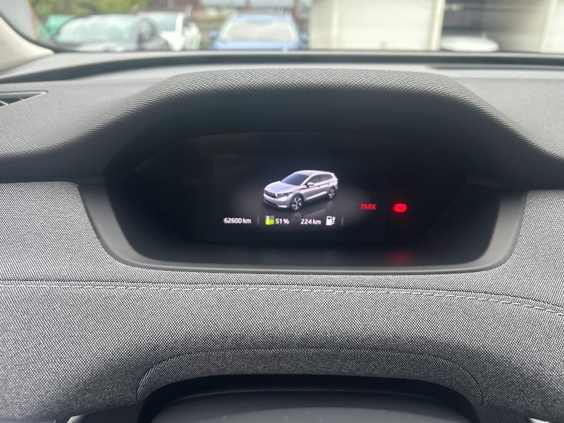 Škoda Enyaq 150kw, iV80 19ALU SOH 90% - fotka 51 z 51