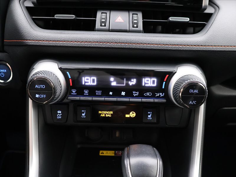 Toyota RAV4 2,5 Hybrid 131kW Adventure 4WD - fotka 24 z 35