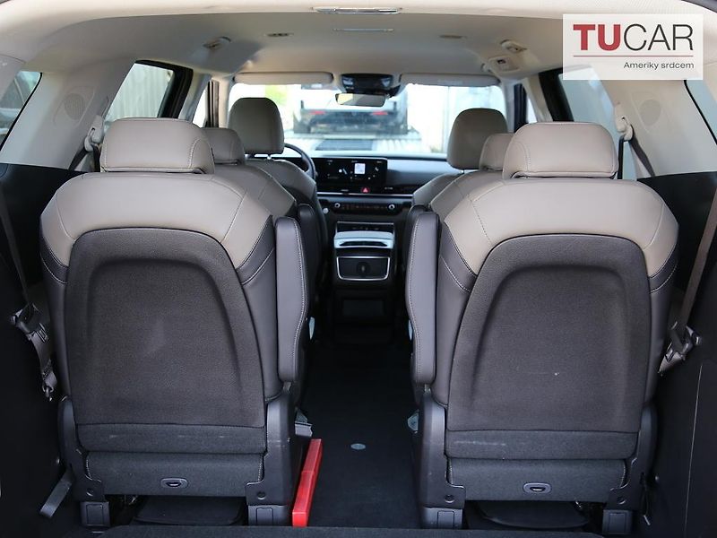 Kia Carnival (2024) 2.2 Diesel Automat 6+3 místa - fotka 30 z 33