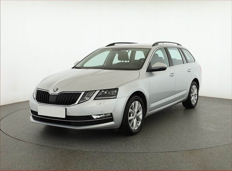 Škoda Octavia (2019) Style 1.6 TDI, Tempomat - fotka 2 z 17