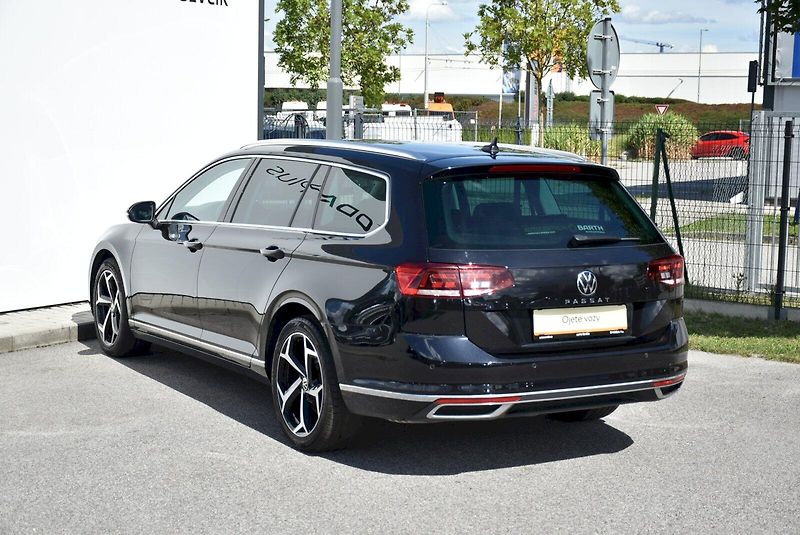 Volkswagen Passat (2021) COMBI ELEGANCE 1.5 TSI 110 kW - fotka 11 z 32