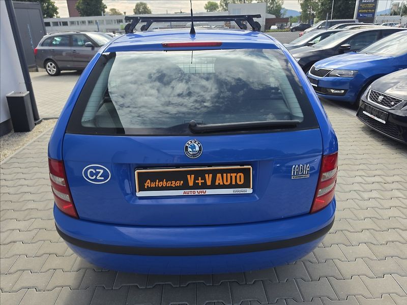 Škoda Fabia 1,2 HTp Clasic SERVISOVÁNO - fotka 7 z 37