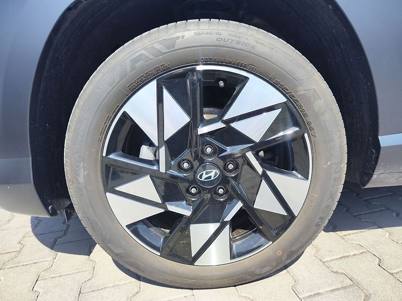 Hyundai Kona 1.6 T-GDi/HEV Smart Tech DCT - fotka 31 z 32