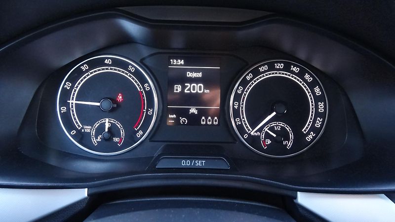 Škoda Scala 1.5TSI Ambition - fotka 10 z 18