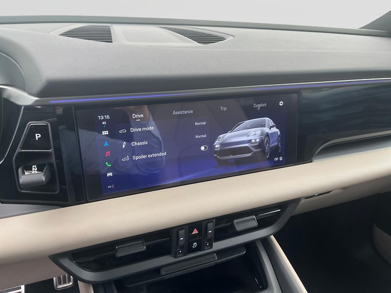 Porsche Macan 4s - fotka 19 z 26