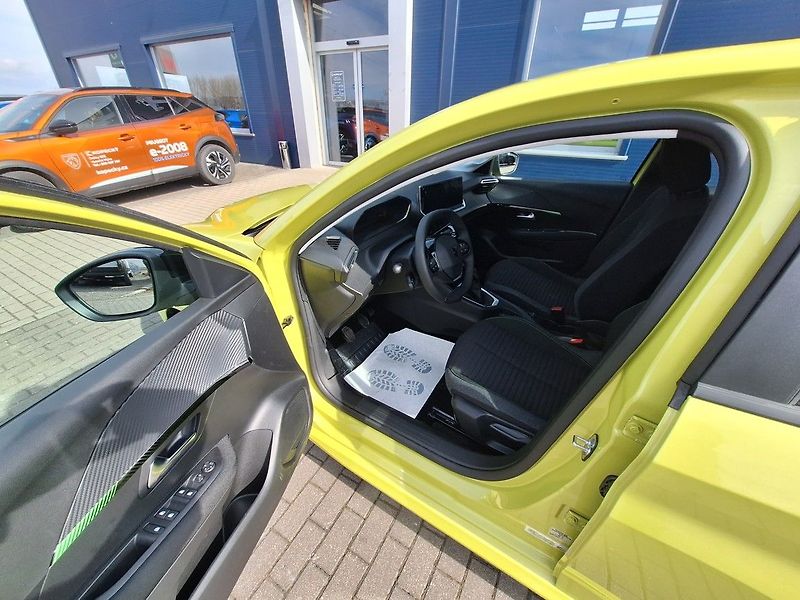 Peugeot 208 (2026) STYLE Turbo 100 MAN6 - fotka 9 z 19