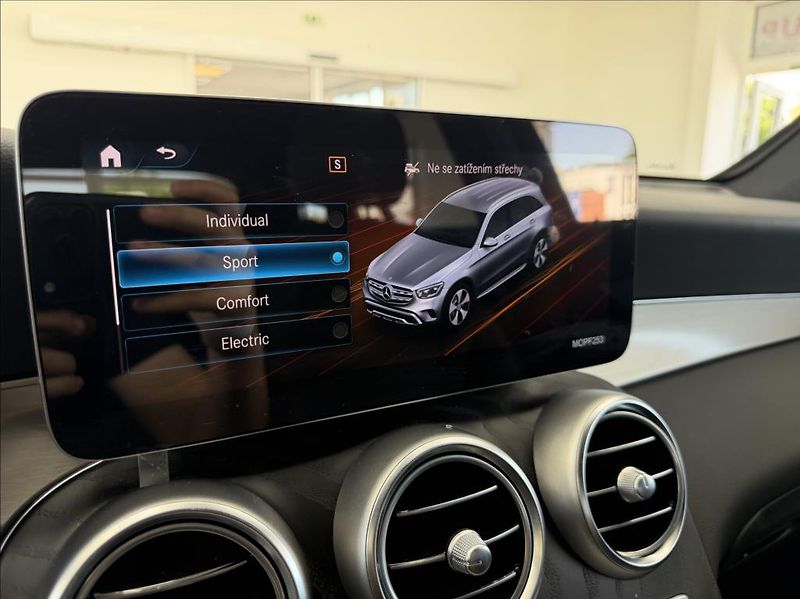 Mercedes-Benz GLC 2,0 300 d,4MATIC,1maj.ČR,virtu - fotka 26 z 36