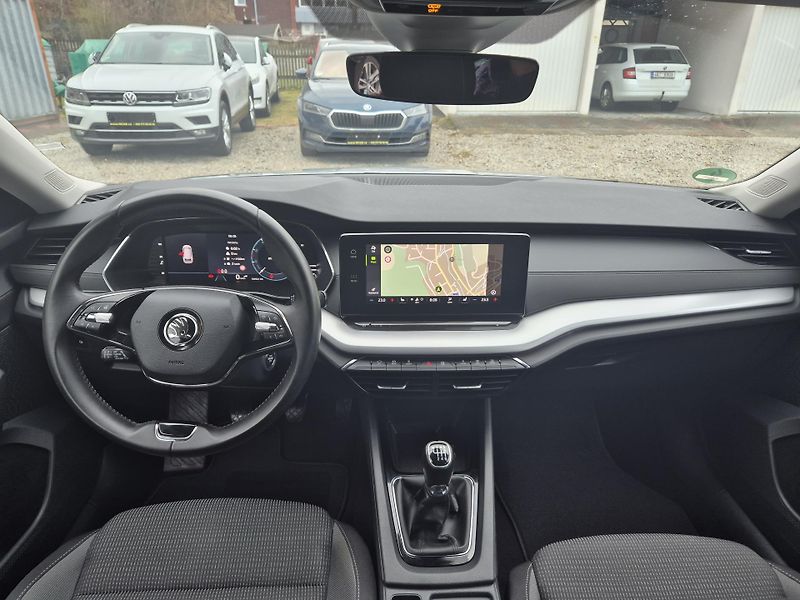 Škoda Octavia ZAMLUVENO ! 2,0TDi 85kw 17ALU - fotka 10 z 46
