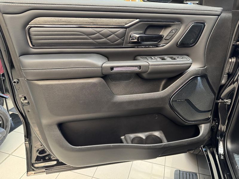 RAM 1500 Limited 3,0 I6 550HP - fotka 10 z 61