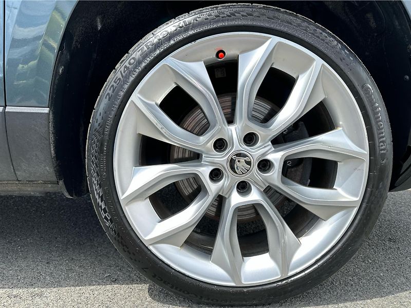 Škoda Karoq Style 1.6 TDI 85 kW 6m - fotka 22 z 23
