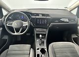 Volkswagen Touran (2022) 2.0 TDI DSG TAŽNÉ PANORAMA - náhled 4
