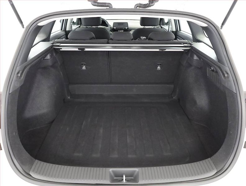 Hyundai i30 (2022) 1.5 DPI, Serv.kniha, Tempomat - fotka 16 z 17