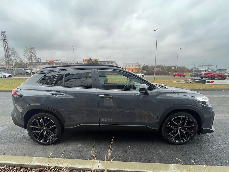 Toyota Corolla Cross 2.0 Hybrid FWD GR SPORT VIP - fotka 7 z 29