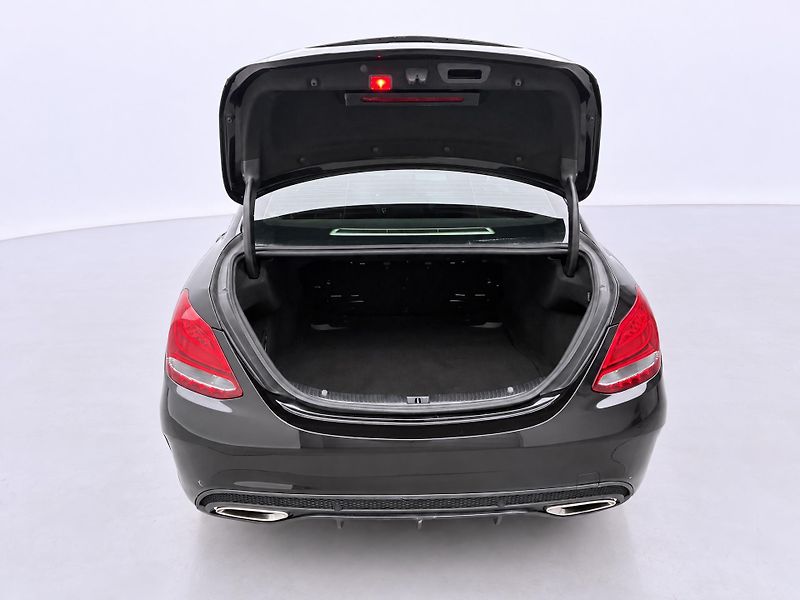Mercedes-Benz Třídy C 2,0 200 135kW Aut. Kůže DPH - fotka 9 z 27