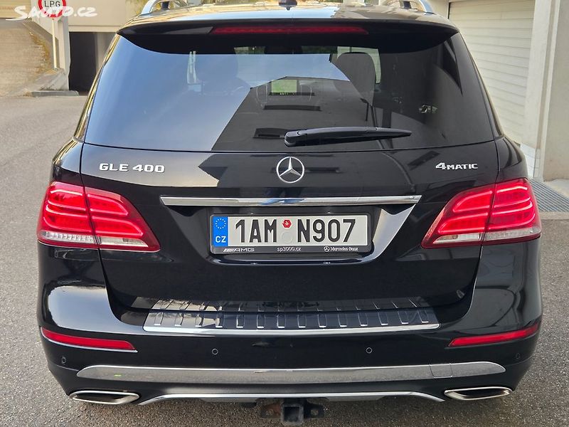 Mercedes-Benz GLE (2019) 400 TOP STAV naj 24 tis.km. - fotka 7 z 48