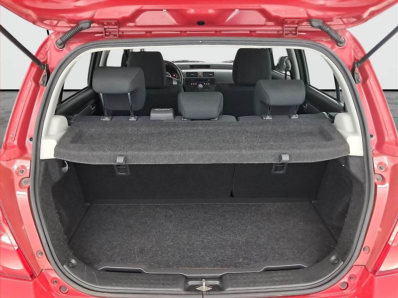 Suzuki Swift (2008) 1.3, ČR,1.maj - fotka 13 z 15