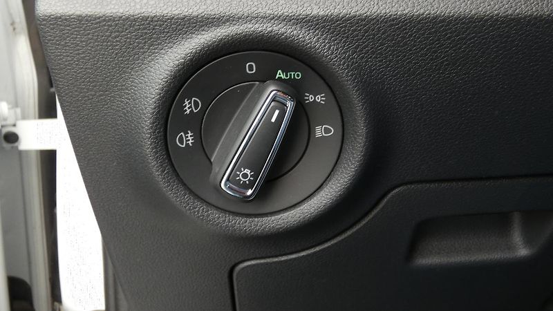 Škoda Scala 1,5TSI DSG Monte Carlo - fotka 10 z 25