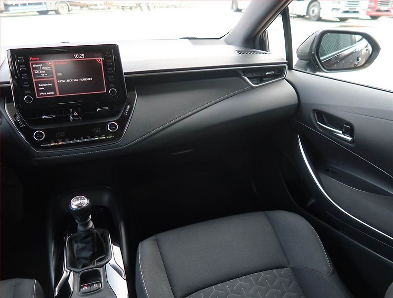 Toyota Corolla (2020) 1.2 Turbo, Serv.kniha - fotka 8 z 17