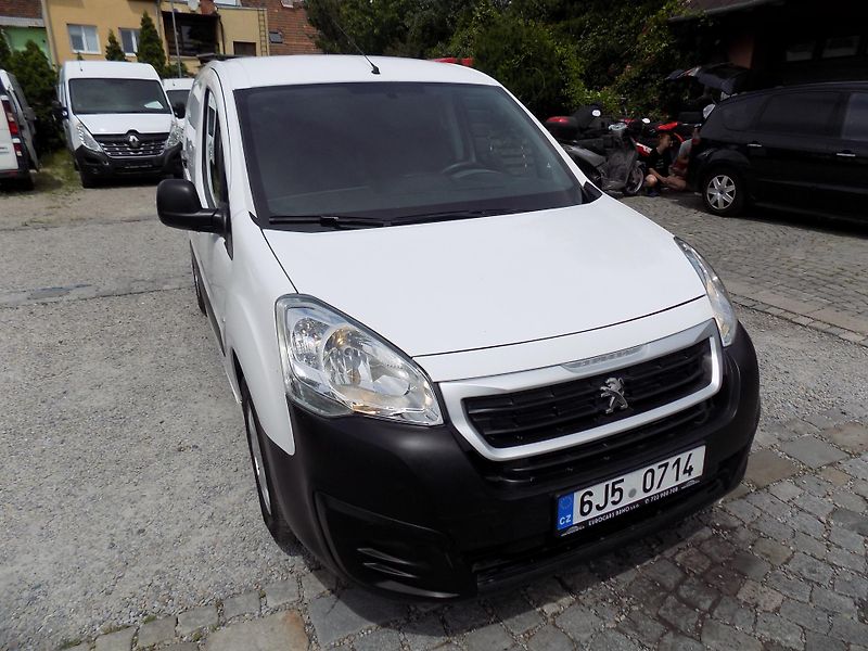 Peugeot Partner 1,6 HDI 73 KW KLIMA, TEMP, ČR - fotka 4 z 44