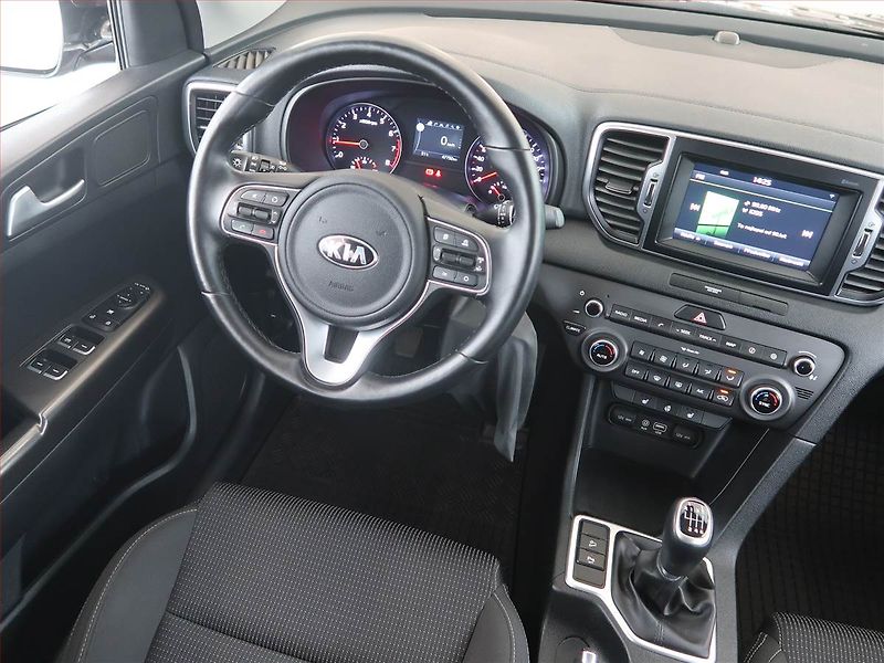 Kia Sportage (2016) 1.6 GDI, Serv.kniha, Navi - fotka 7 z 12