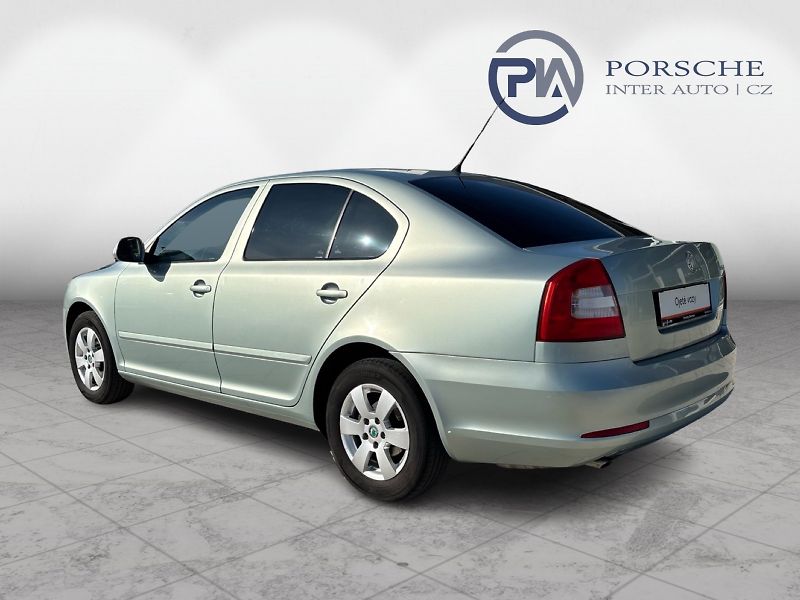 Škoda Octavia 1.6 MPi 75kW Ambiente Plus - fotka 4 z 29