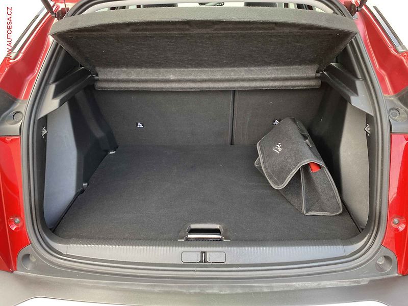 Peugeot 2008 (2020) 1.5 HDi, Allure, AT - fotka 7 z 18