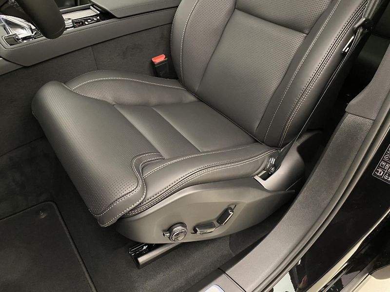 Volvo XC90 (2026) B5 AWD AUT DARK PLUS 7míst - fotka 31 z 70