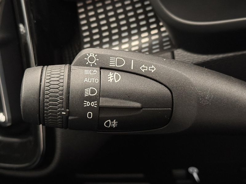 Volvo XC40 B4 AWD INSCRIPTION AUT  - fotka 33 z 51