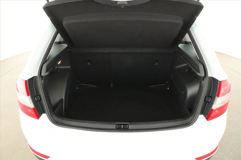 Škoda Rapid (2016) Spaceback 1.6 TDI - fotka 10 z 13