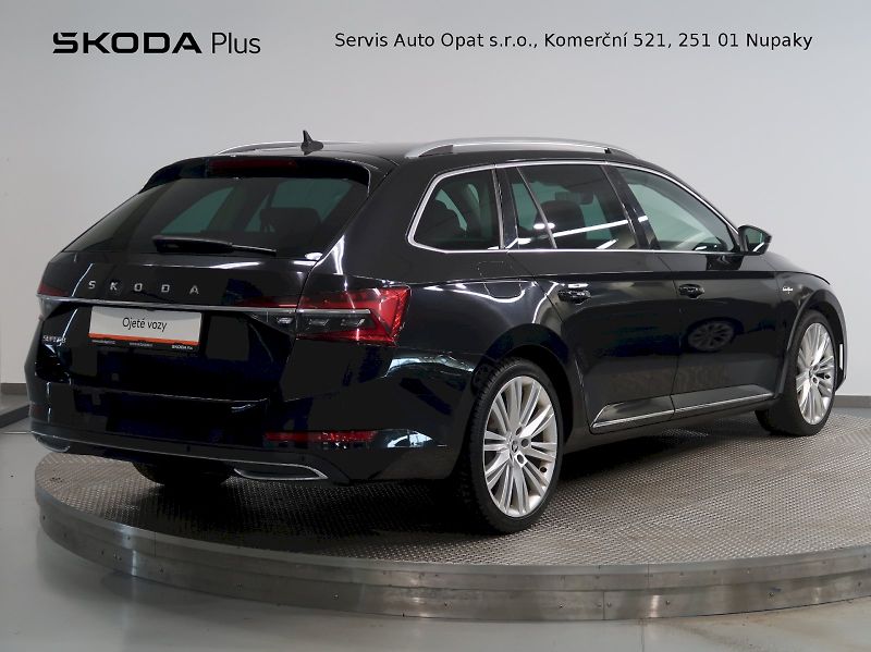 Škoda Superb (2020) LAURIN&KLEMENT 2.0TDI 140KW DS - fotka 2 z 48