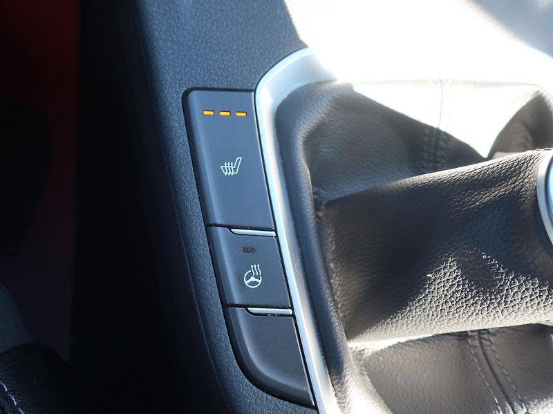 Hyundai i30 1.6CRDi 85kW STYLE NAVI ALU - fotka 22 z 31